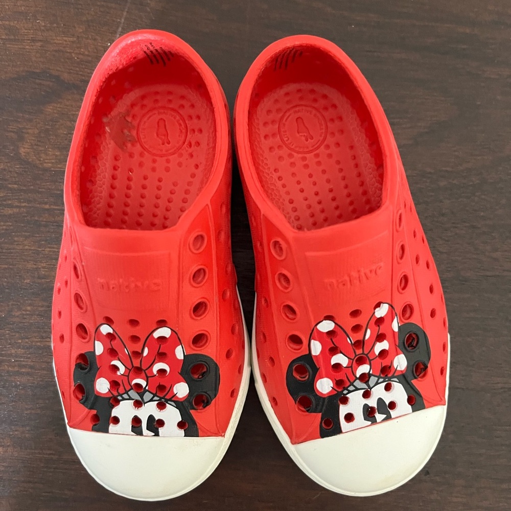 Toddler size c7 Minnie Mouse Disney world natives